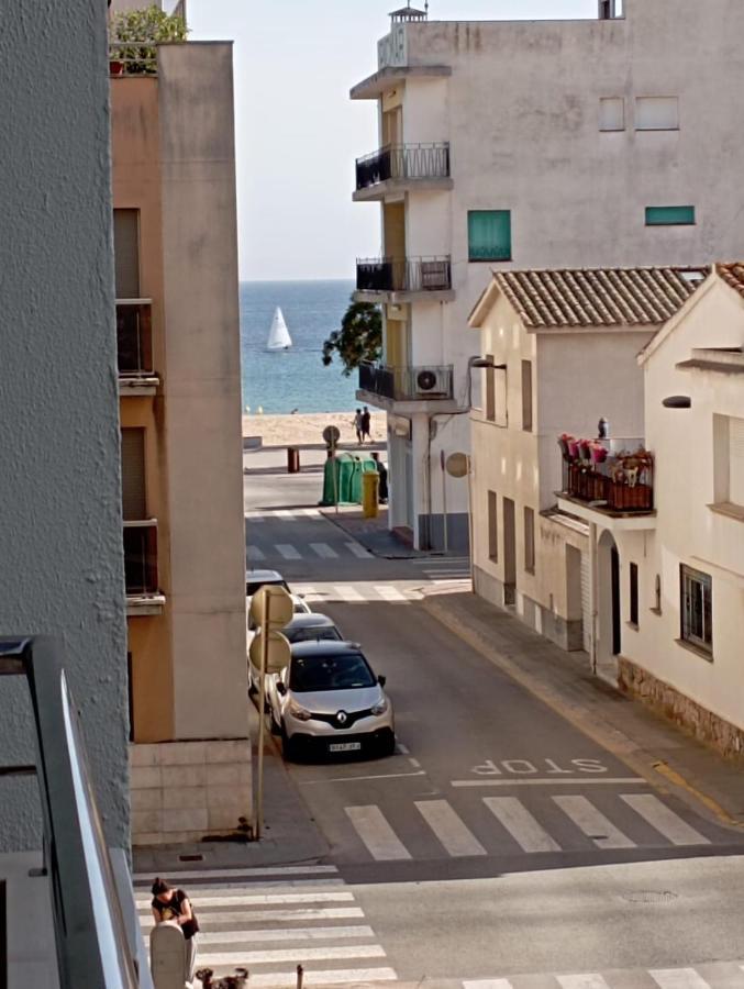 Apartament Edifici Simbat A 150M De La Platja Apartman Palamós Kültér fotó